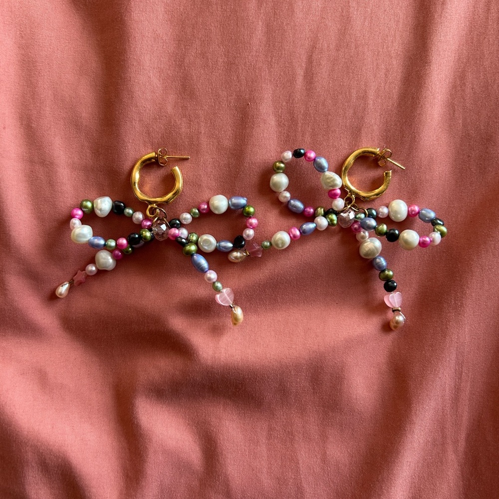 Elegant Multicolor Beaded Bow Earrings Gold Hoop
